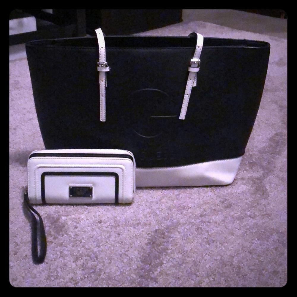 G by Guess Tote